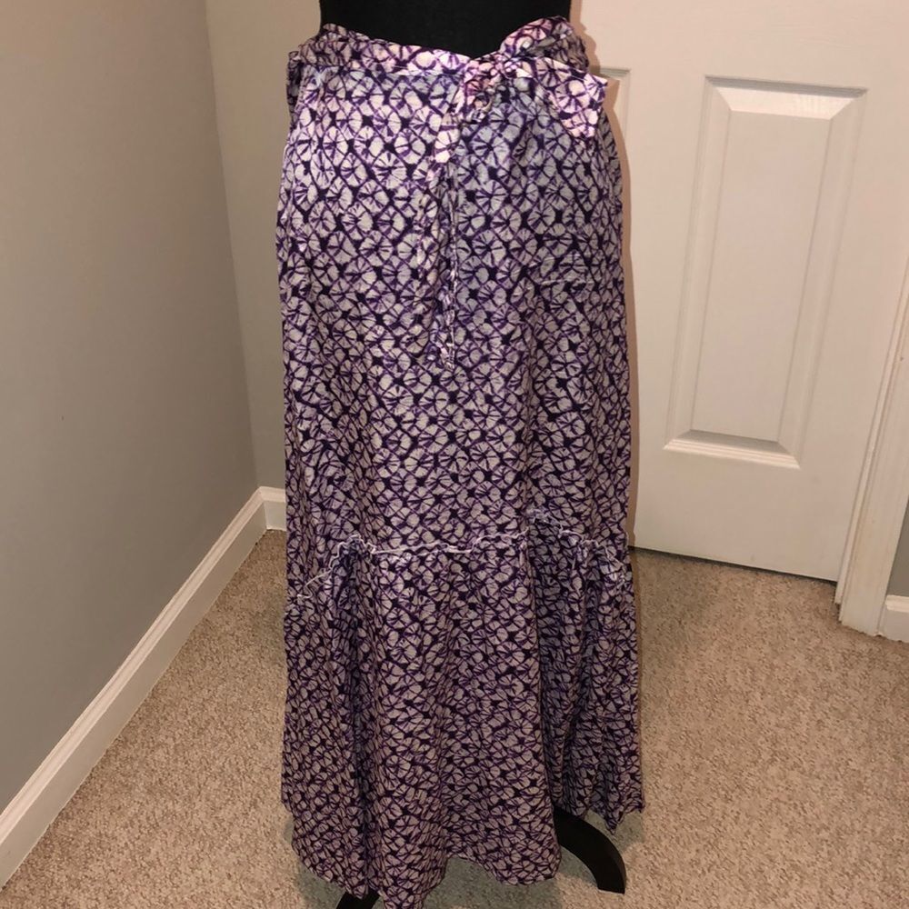 Talbots purple and white skirt, size 8, EUC
